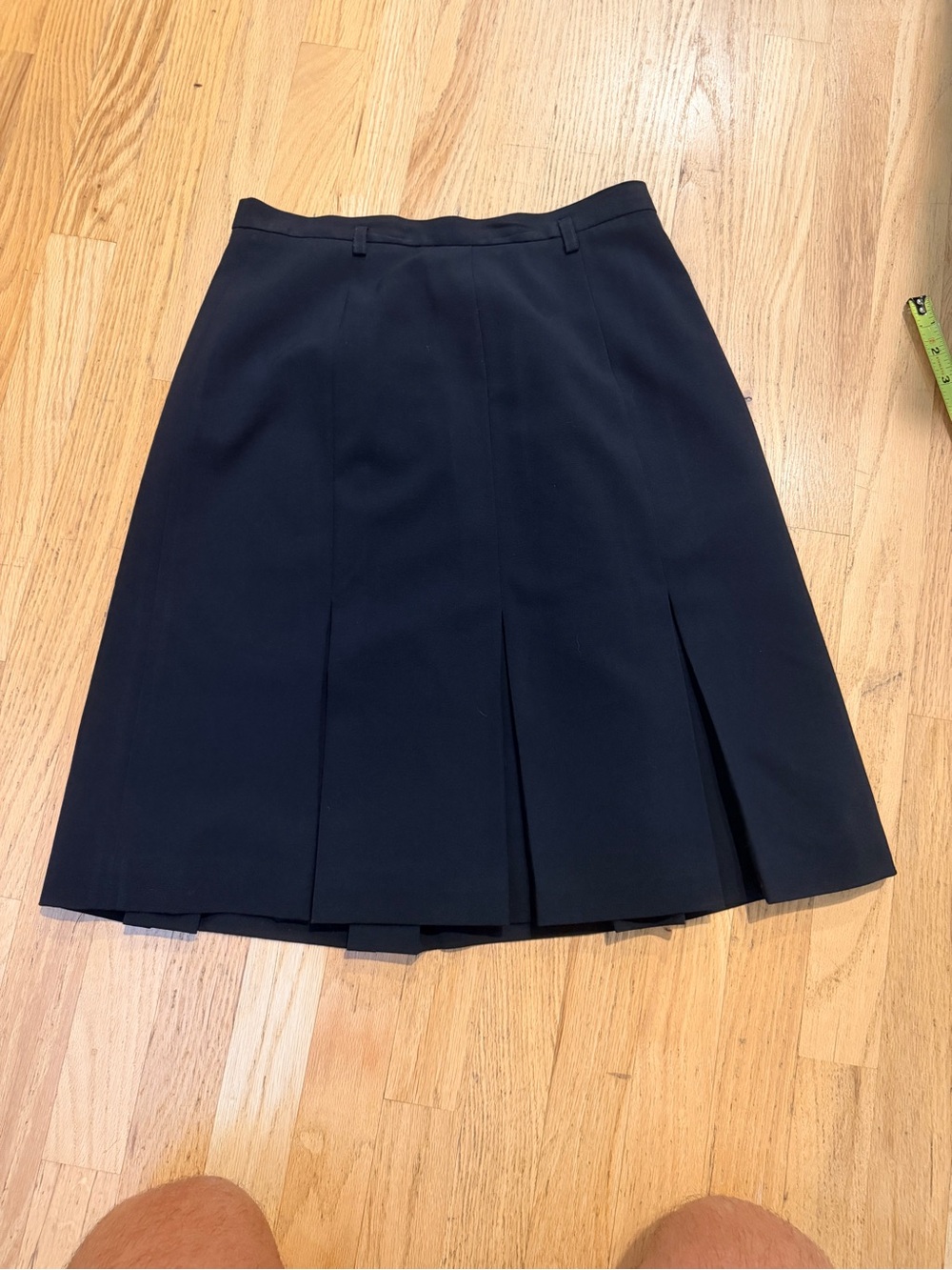 Ladies Size 6 "Josephine Chaus" Black A-Line Pleated Skirt GUC